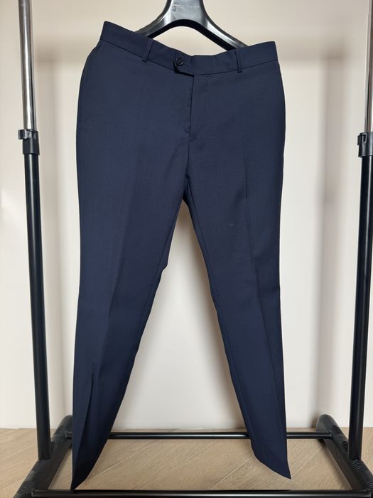 Garnitur męski Pako Lorente, slim fit, granatowy, pokrowiec