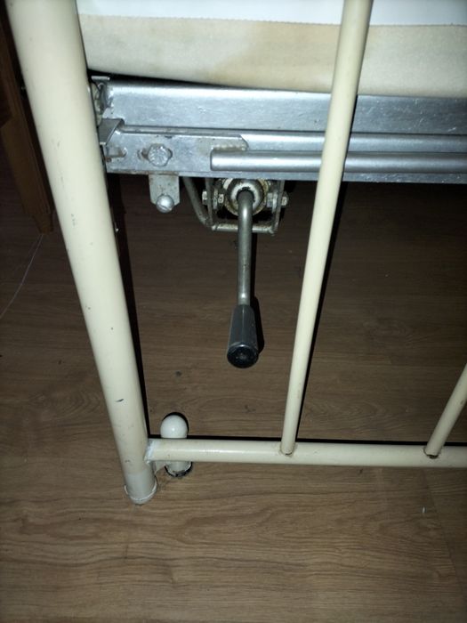 Cama regulável ideal para idosos