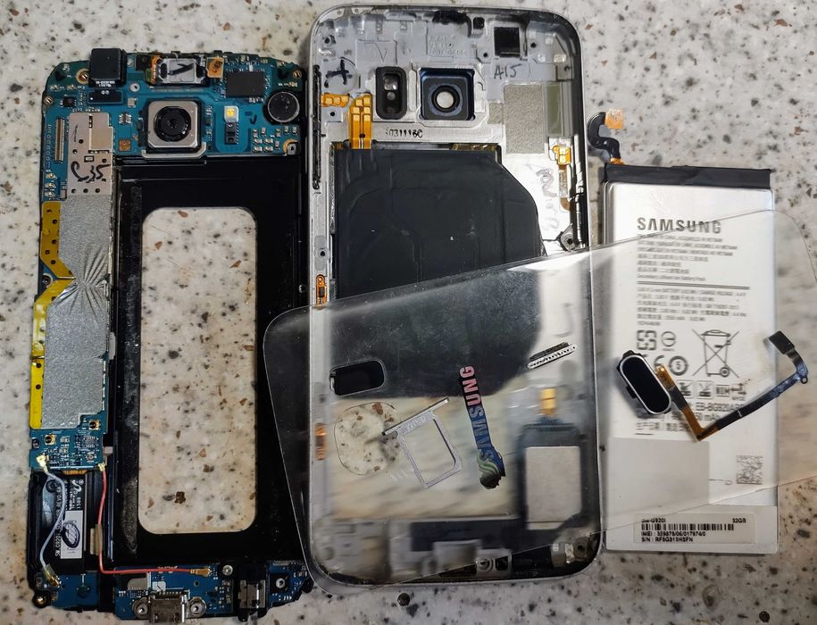 Смартфон Samsung Galaxy S6 на запчастини