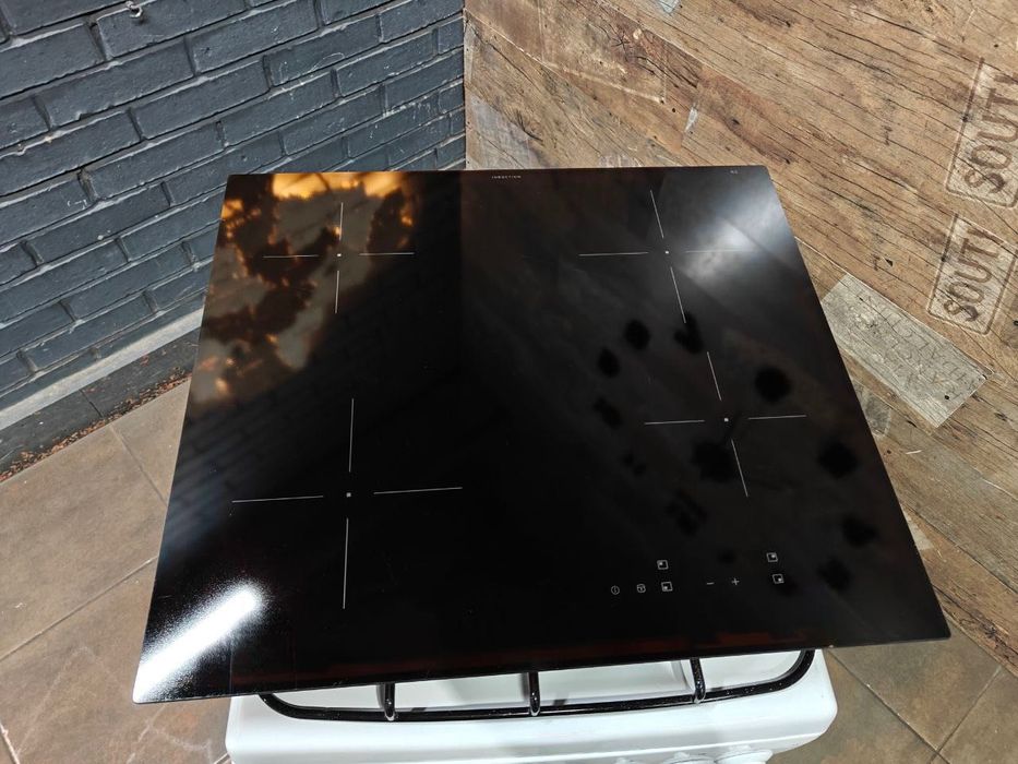 Газовая варочная поверхность,газова поверхня Minola  MGM 61426 BL