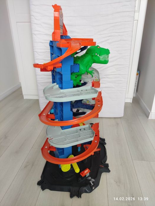 Hot Wheels Mega garaż T-Rexa nr GJL14