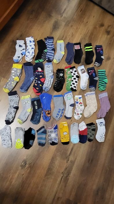 37 szt. skarpety 6-7  lat