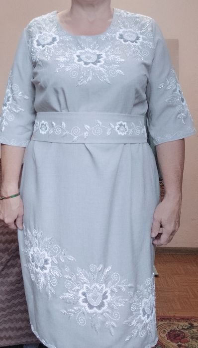 НОВЕ. Вишите плаття бісером,