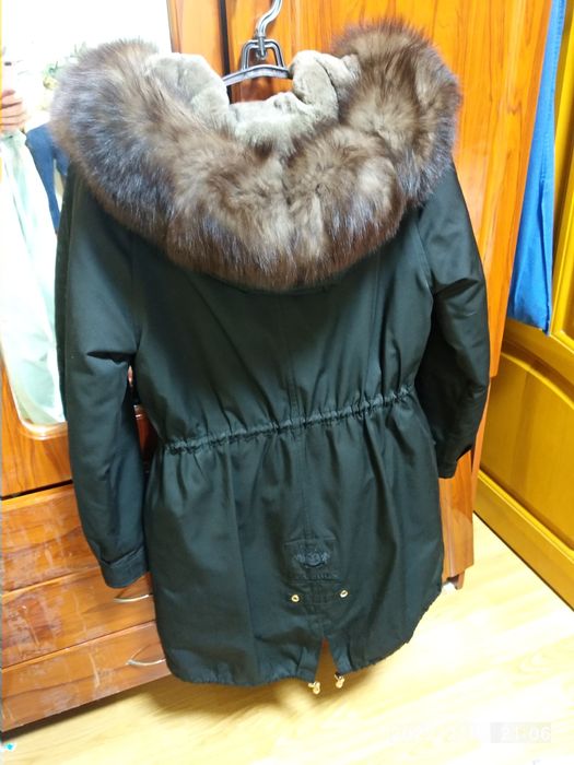 Парка з натуральним хутром песця