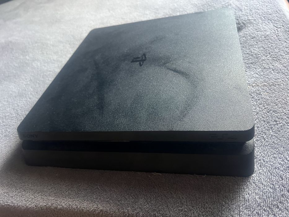 Konsola ps4 slim cuh-2215b bez kabla