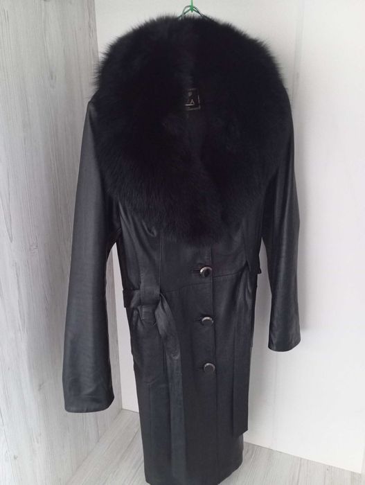 Плащ жіночий шкіряний