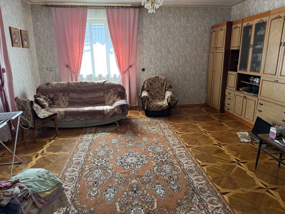 Продам житловий будинок в місті Глобине. Торг.