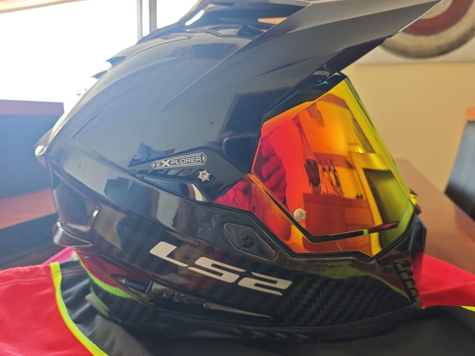Capacete LS2 explorer plus Carbon