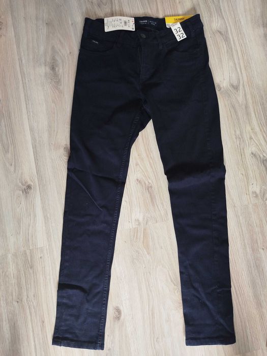 Spodnie dżinsowe cropp nowe jeansowe L32 W 32