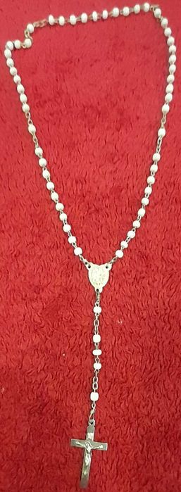 Różaniec święty biały kuleczki łączony metalem