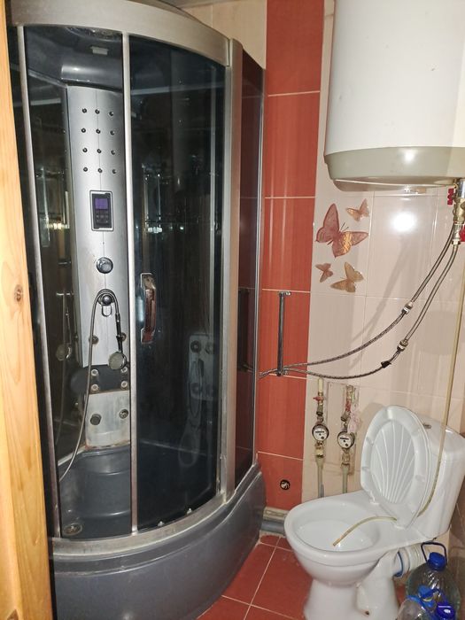 Сдам 2 комнатную на Гвардейской. Можно с животными