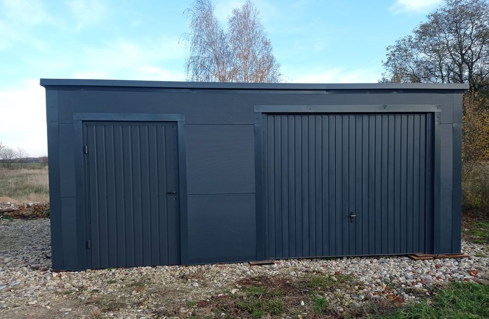 Garaże, pomieszcze gospodarcze z płyt warstwowych 6x5,8m.