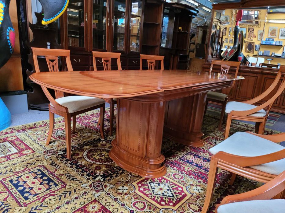 Mesa de sala extensível - Bom estado geral - Só a mesa as cadeiras sã