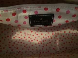 mala kate spade preta com dourado como nova com saquinho