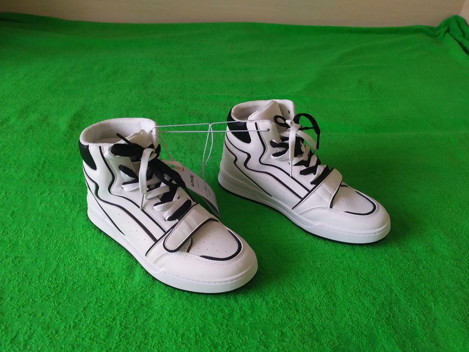 Белые кроссовки хайтопы Sinsay 38 р.