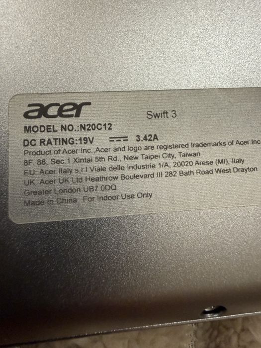 Продам Нетбук  acer swift