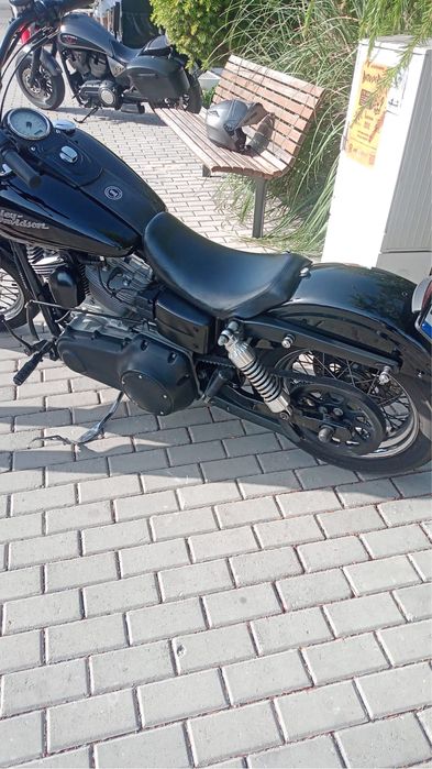 Dyna Harley-Davidson.