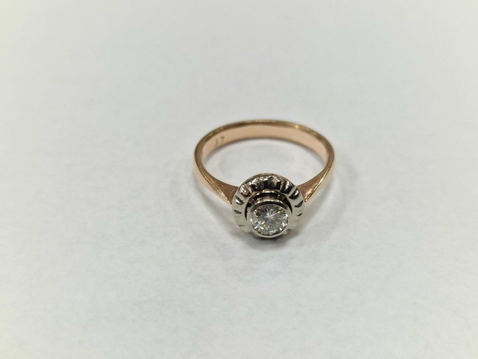Złoty pierścionek/ 583/ 3.68 gram/ R14/ DIA 0.39 CT/ ZSRR/ wycena