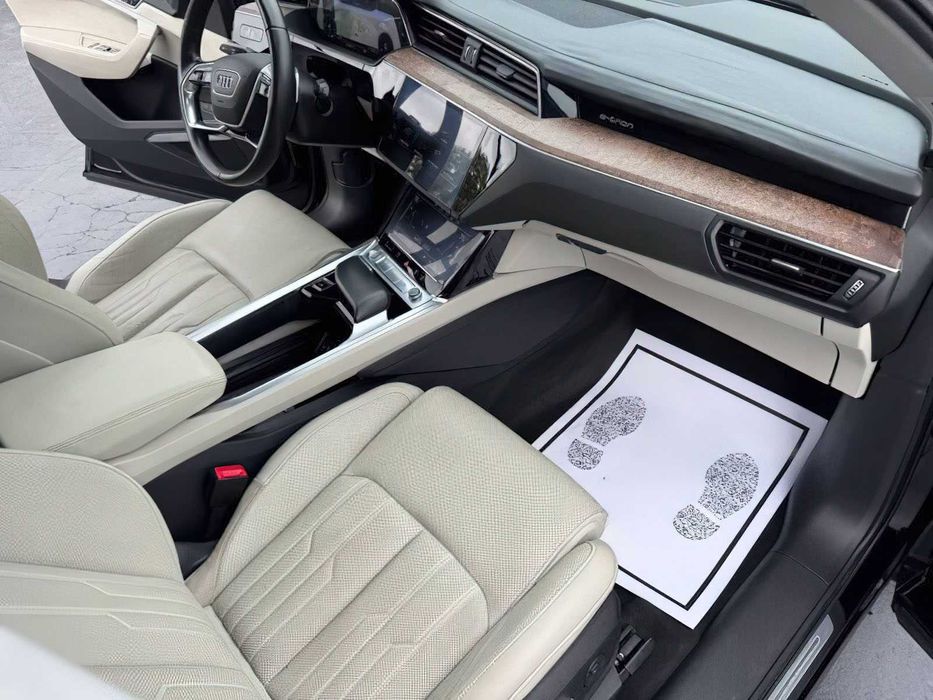 Audi e-tron quattro Prestige      2019