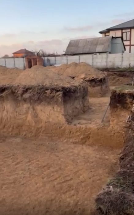 Безкоштовно віддам багато глини