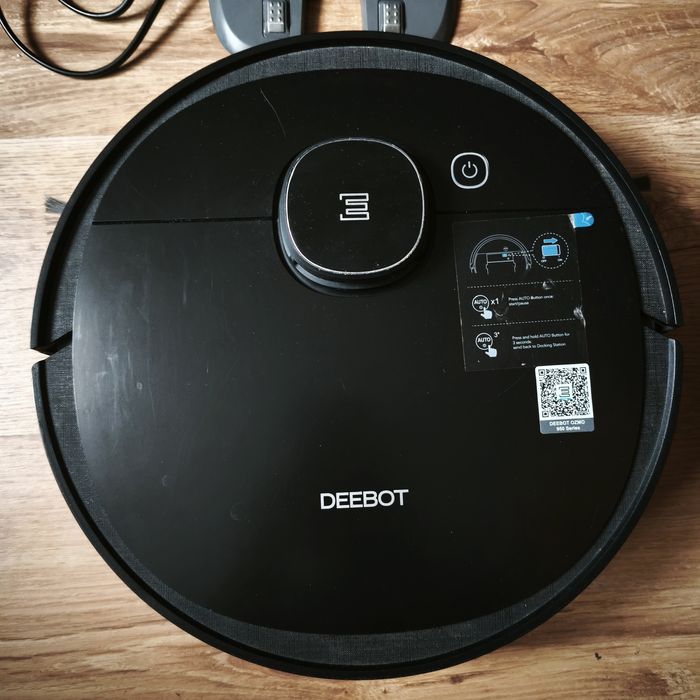 Robot, odkurzacz sprzątający Deebot Ozmo 950