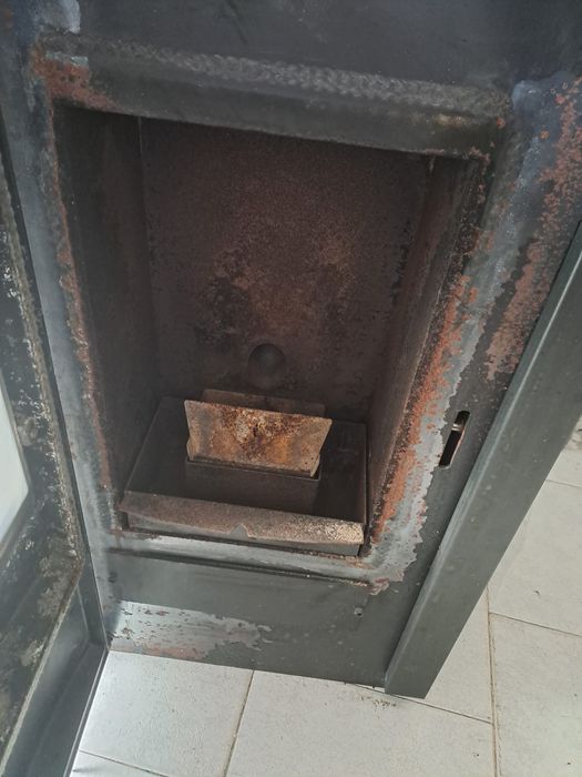 Salamandra pellets usada