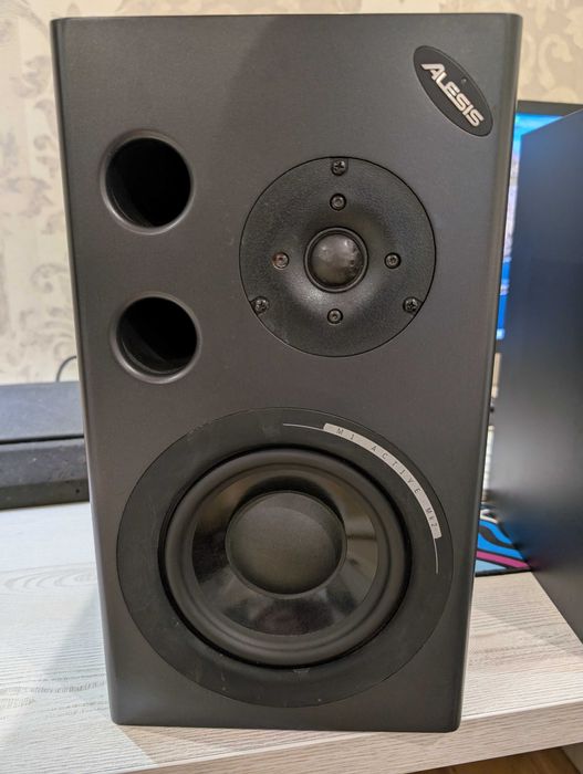студійні монітори Alesis m1 active mk2