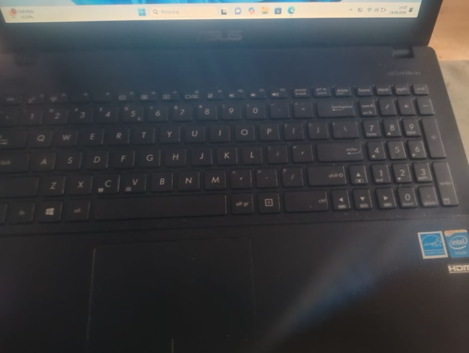 Sprzedam  Laptop Asus