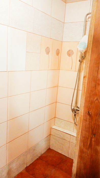 Здам будинок подобово перший поверх сауна басейн проектор