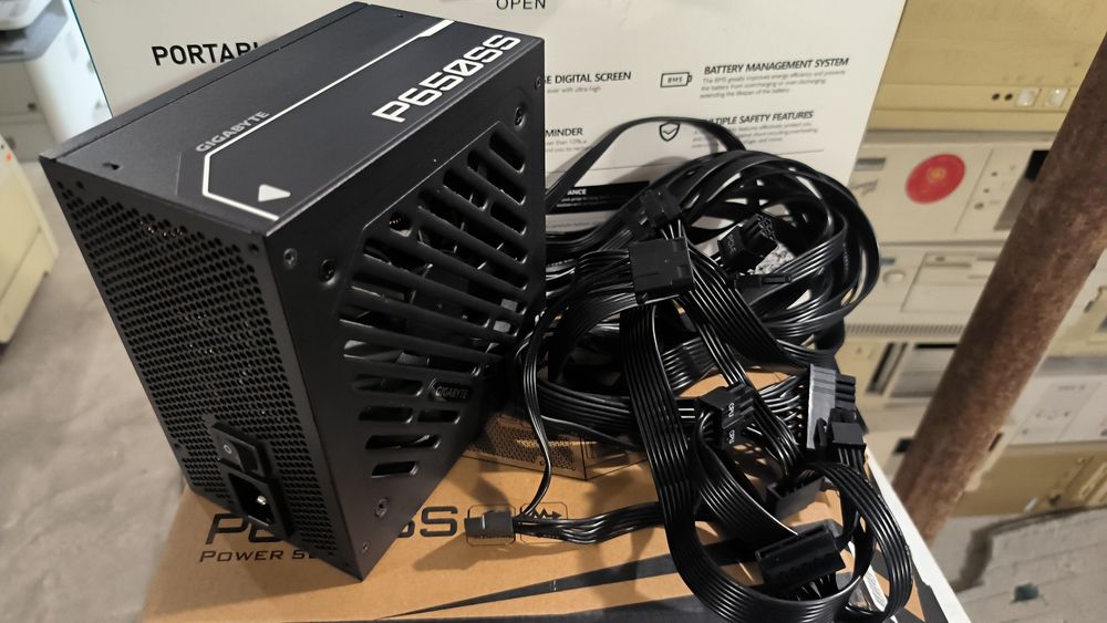 Блоки живлення Gamemax 400-750W