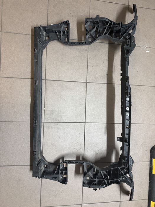 Pas przedni wzmocnienie Audi Q5 80a