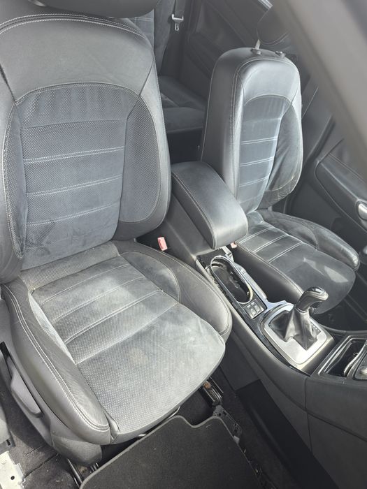 Komplet foteli do Forda Mondeo Mk4