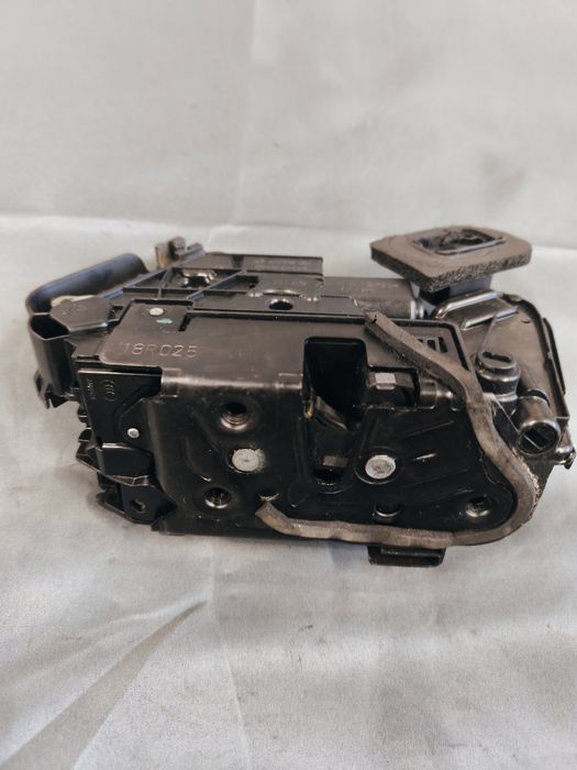 Fecho da Porta Trás Esq - 5NA839015C