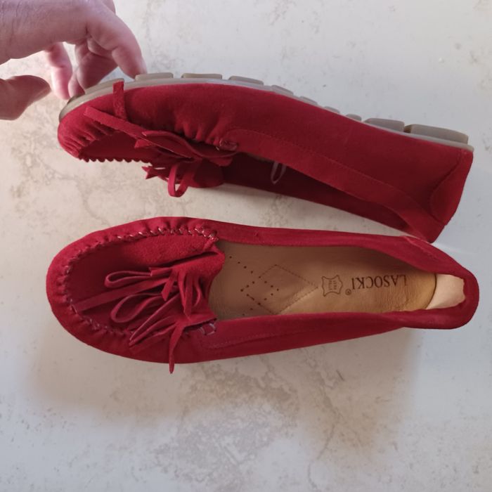 Buty firmy Lasocki skórzane 39