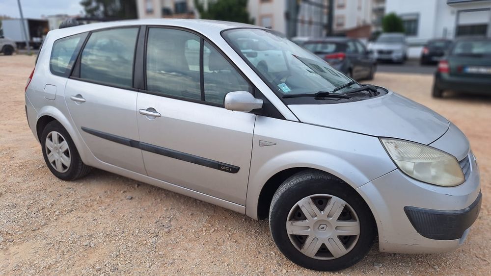 Vende-se carrinha Renault de 7 lugares