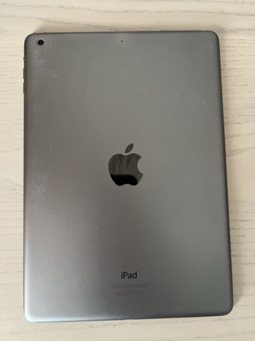 Продам  iPad Air