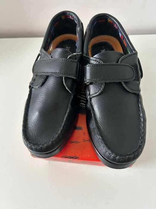 Sapatos tipo mocassim criança