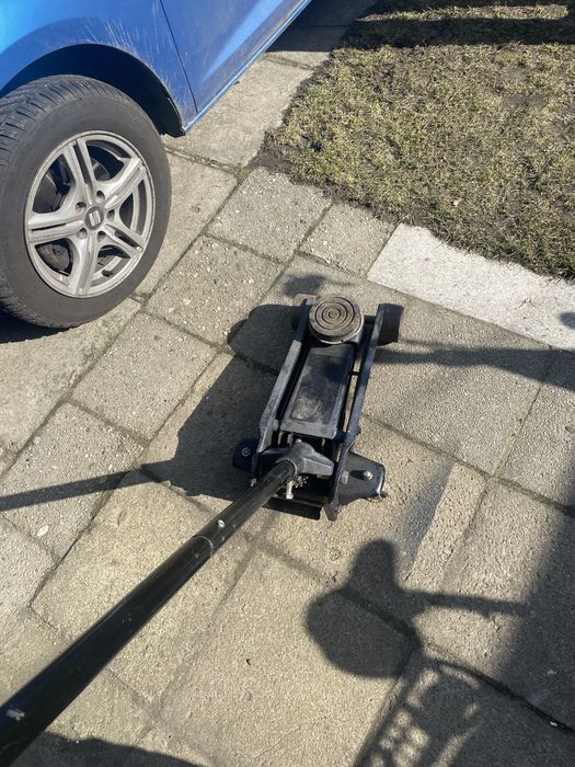 Duza żaba, podnosnik