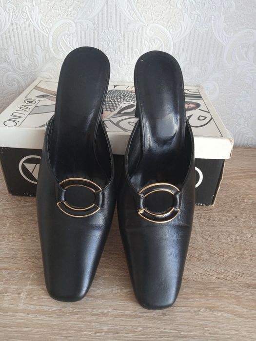 Продам босоножки-сабо