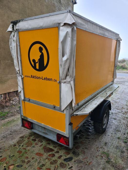 Przyczepa przyczepka straganowa stragan wystawa WM Meyer Wormann