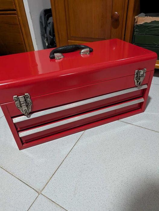 Mala de ferramentas de metal