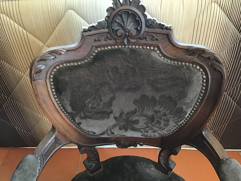 Cadeirão de braços tipo  bergère  em madeira excelente estado