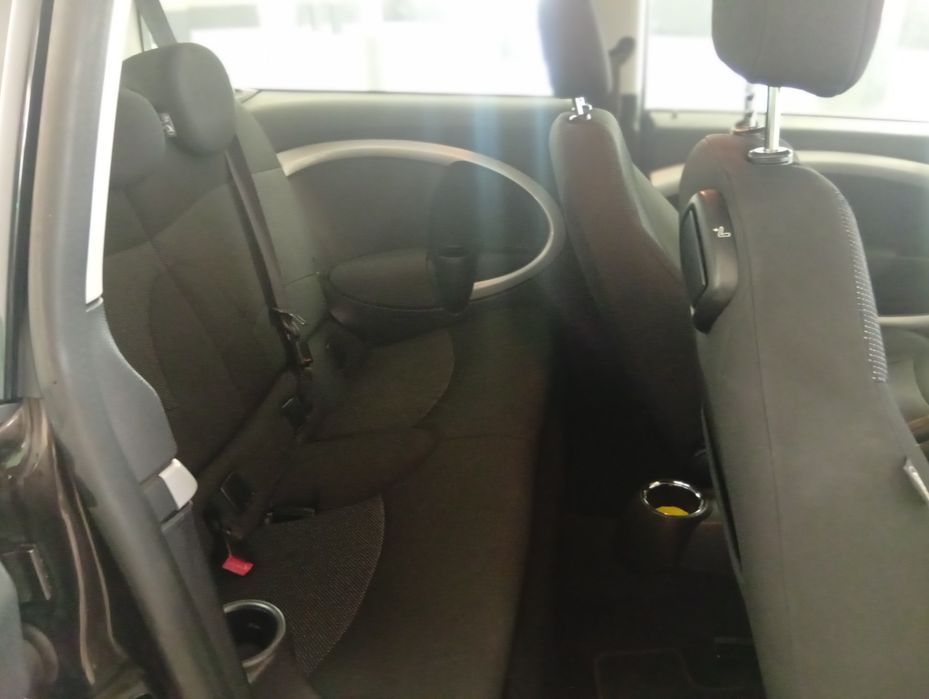 Mini Cooper clubman D  ano 2009 (R55)