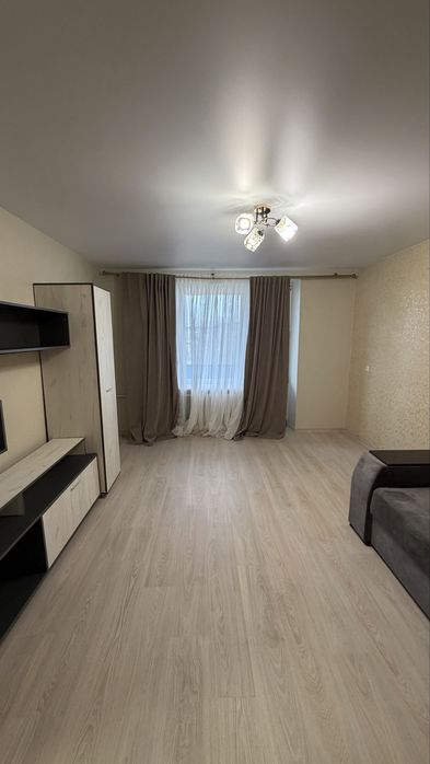 Сдам трехкомнатную квартиру на Репина!!