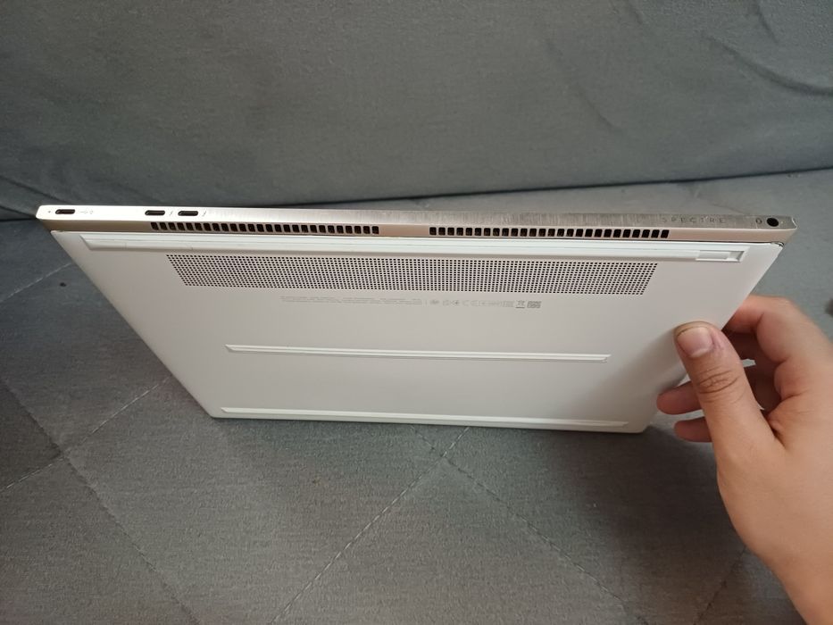 HP Spectre 13 - i7 8550U / 13,3" 4K / Intel UHD Graphics 620