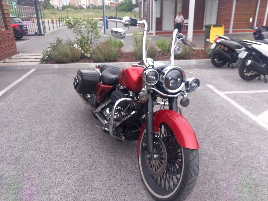 Harley Road King Chicano Style