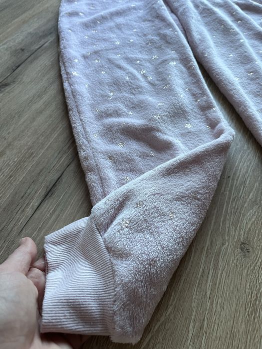 Piżama jednoczęściowa w gwiazdki rozmiar L