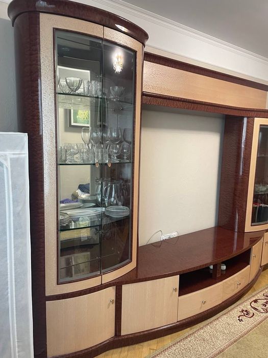 Стінка у вітальню