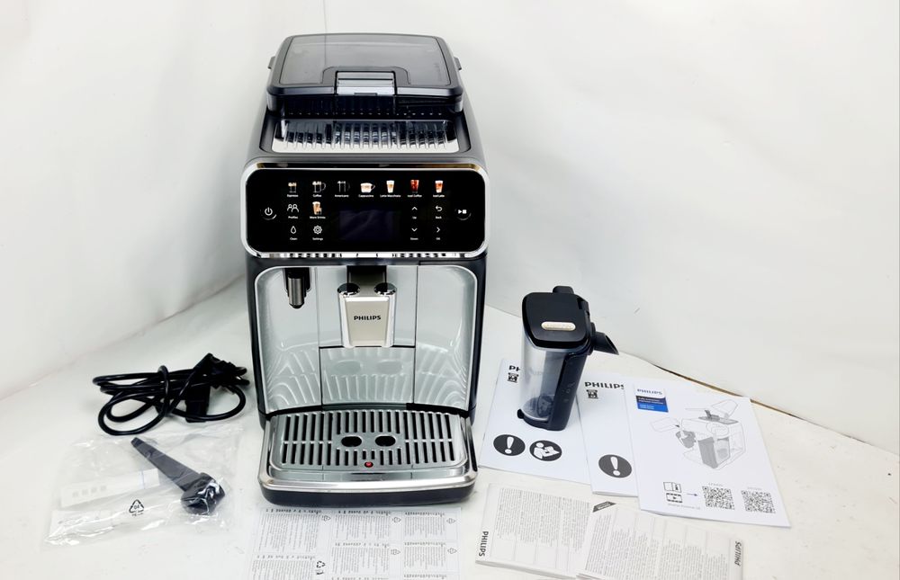 Philips Seria 5500 EP5546/70 Kawy Mrożone  Gwarancja 12 msc