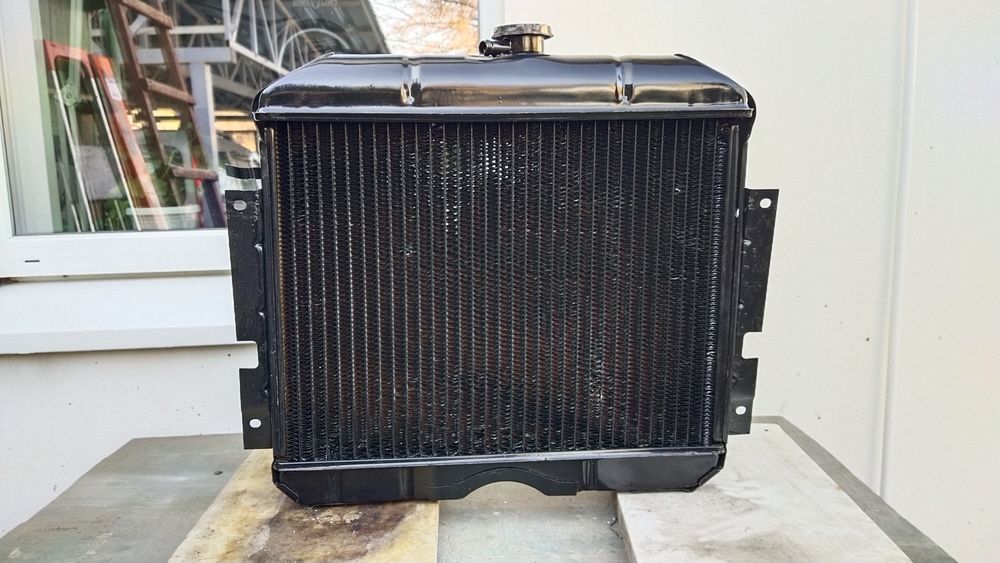 Радіатор на ГАЗ 24 новий